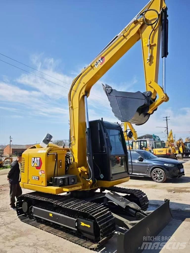 CAT 307E2 Lánctalpas kotrók