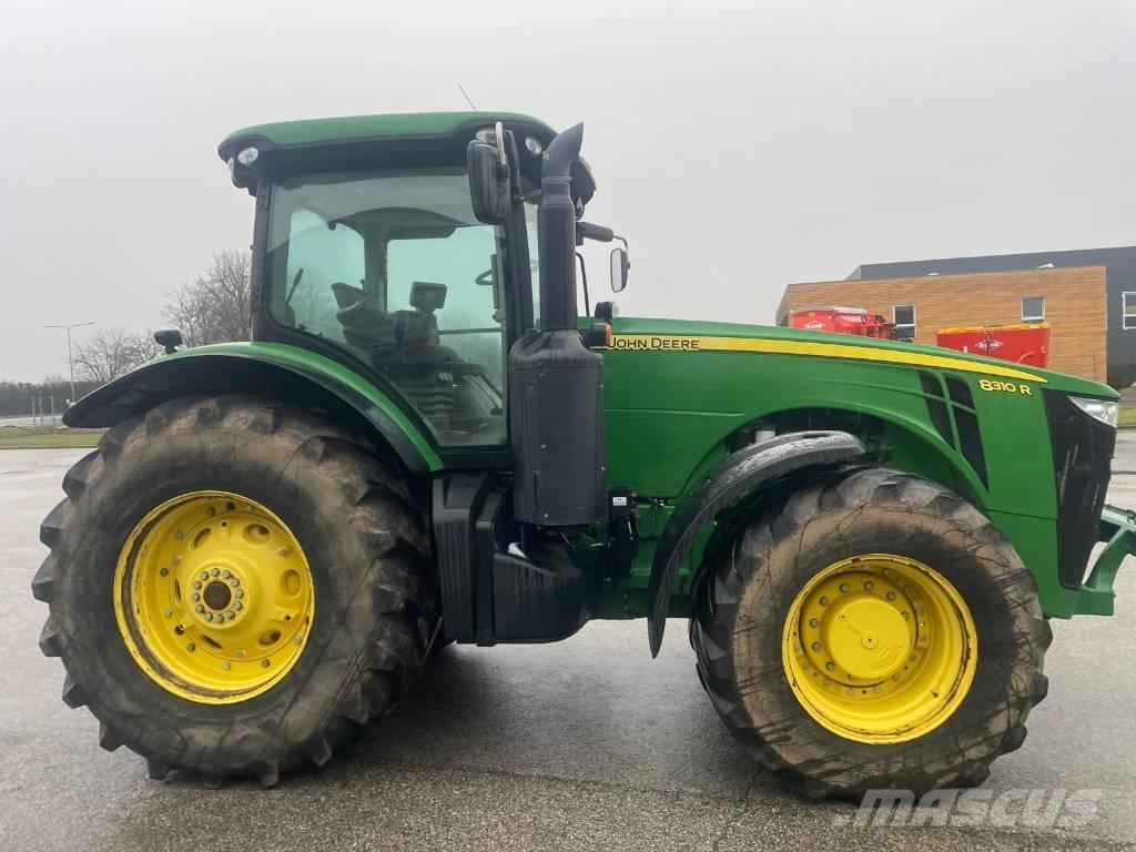John Deere 8310 R Traktorok