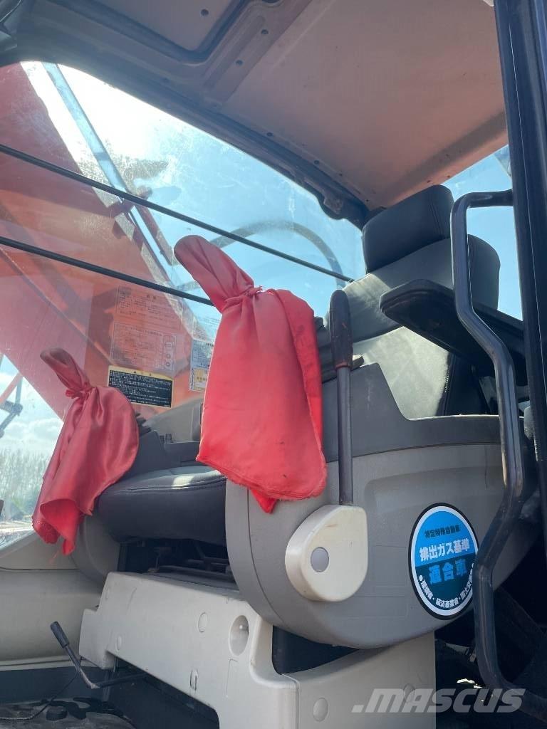 Hitachi ZX 240 Lánctalpas kotrók