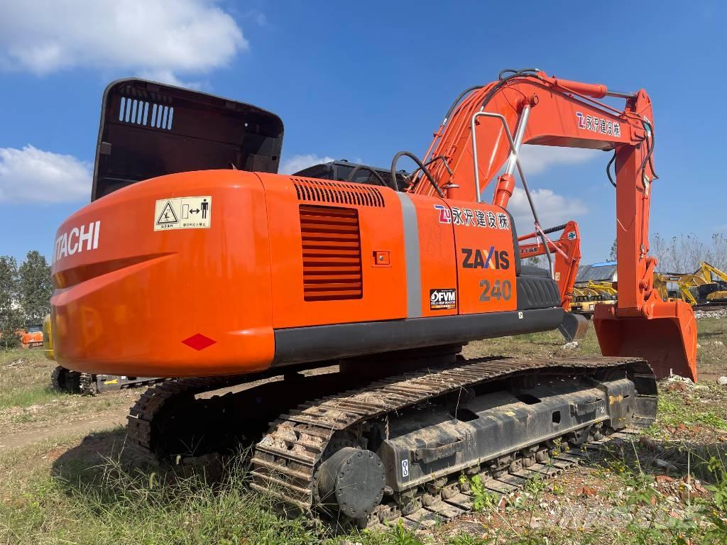 Hitachi ZX 240 Lánctalpas kotrók