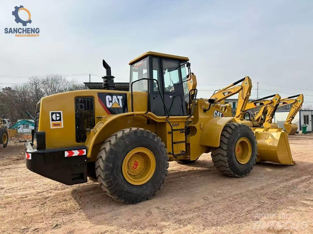 CAT 966 H Gumikerekes homlokrakodók
