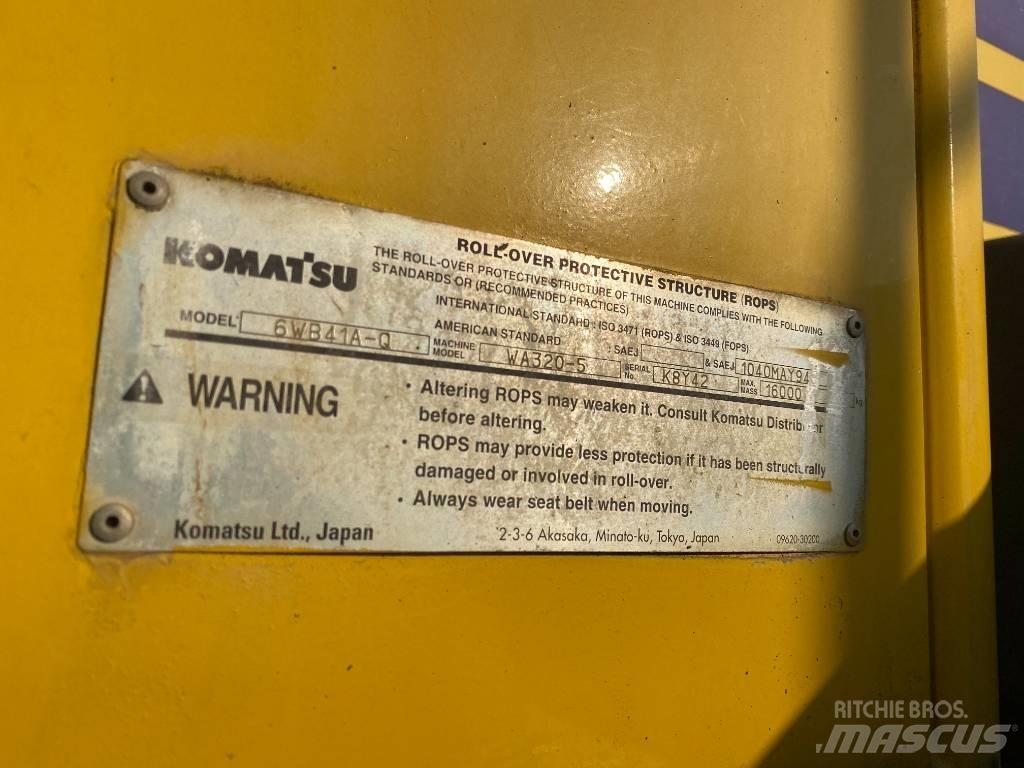Komatsu WA 320-5 Gumikerekes homlokrakodók