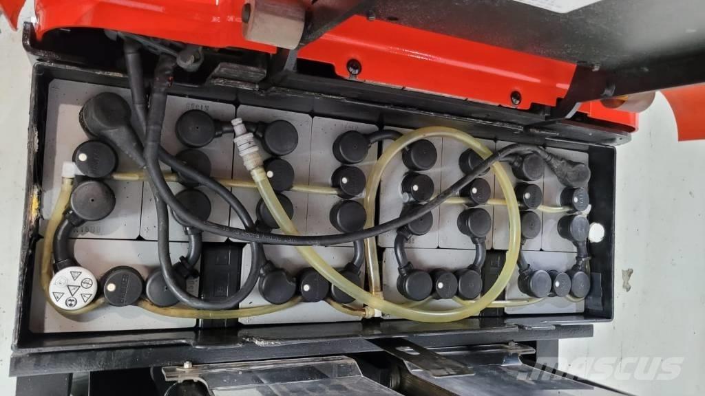 BT SPE 125 Elektromos gyalogkíséretű targoncák
