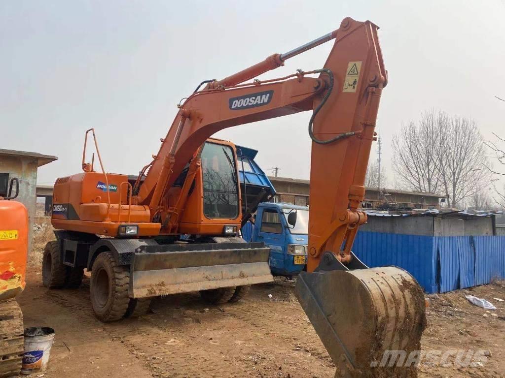 Doosan DH150W Gumikerekes kotrók