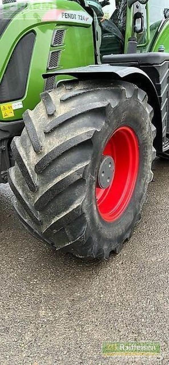 Fendt 724 vario Traktorok