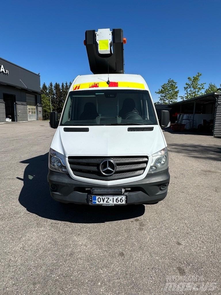VERSALIFT VDT-170-F Teherautóra szerelt emelők és állványok