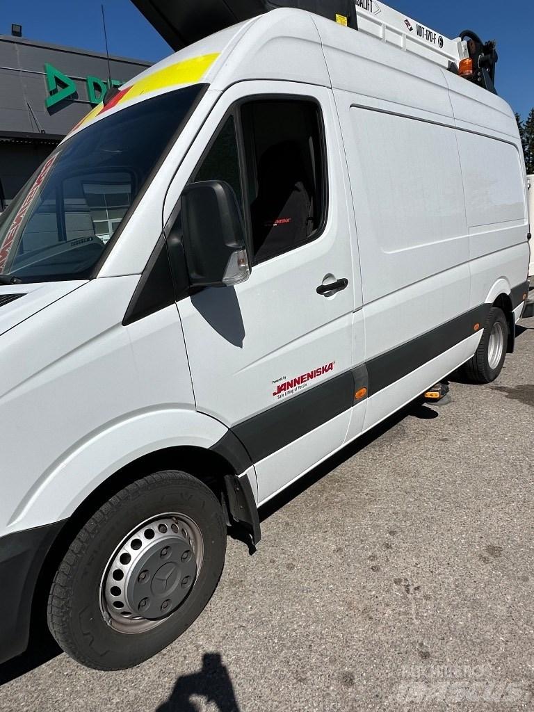 VERSALIFT VDT-170-F Teherautóra szerelt emelők és állványok