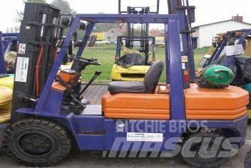 Toyota 02-5FGL30 Gázüzemű targoncák