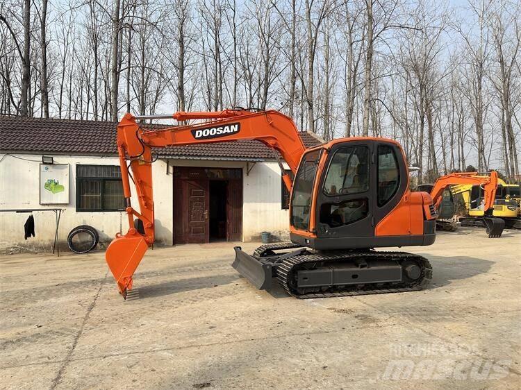 Doosan DX 75 Mini kotrók < 7t