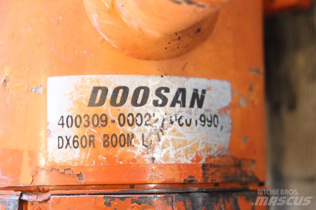 Doosan DX 60 R Mini kotrók < 7t