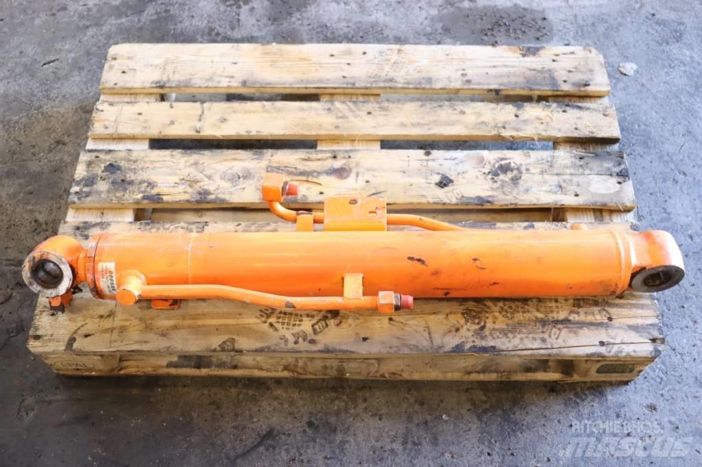 Doosan DX 60 R Mini kotrók < 7t