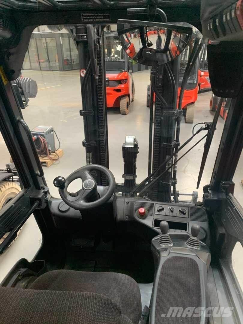 Linde E35L Elektromos targoncák