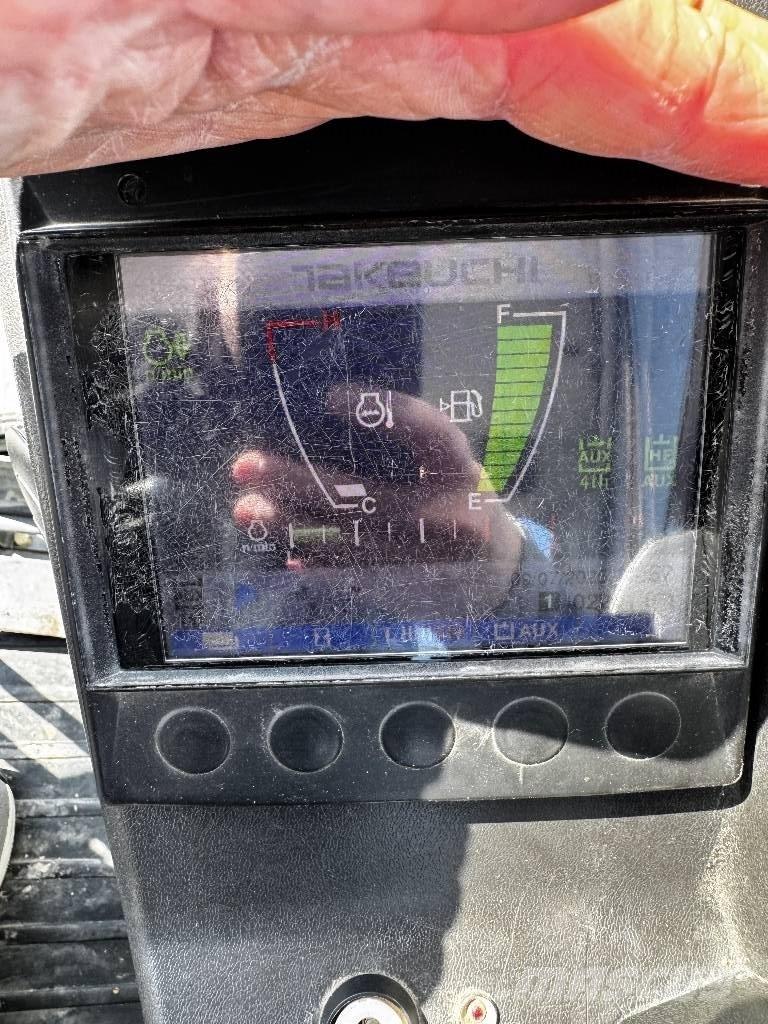 Takeuchi TB 260 Mini kotrók < 7t