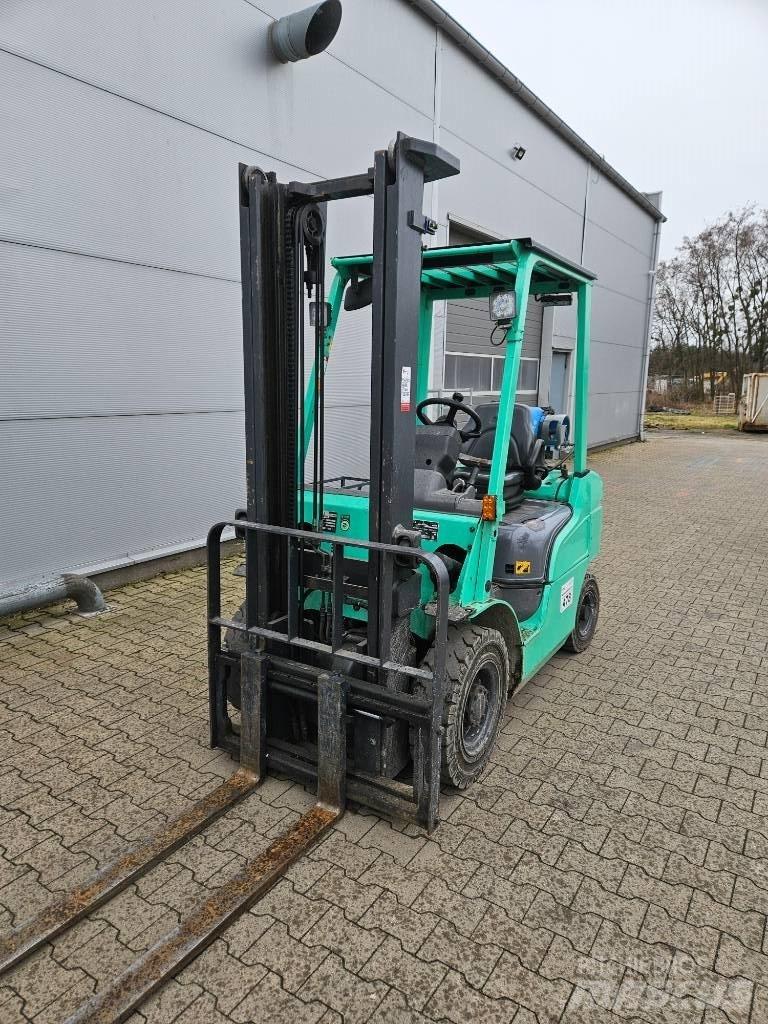 Mitsubishi FG 25 Gázüzemű targoncák