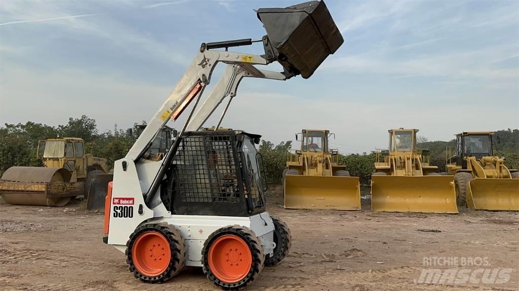 Bobcat S 300 Kompaktrakodók