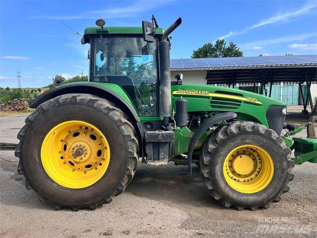 John Deere 7820 Traktorok