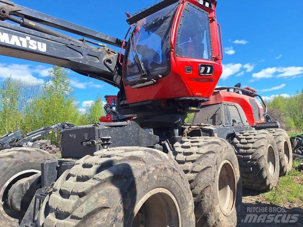 Komatsu 931XC Betakarítók