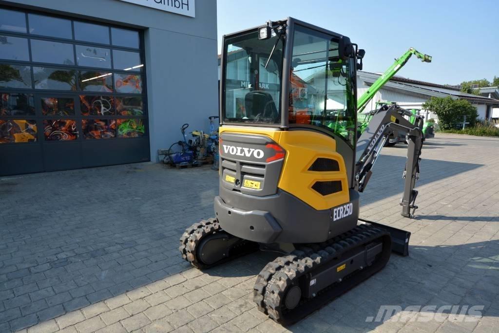 Volvo ECR 25 D Mini kotrók < 7t