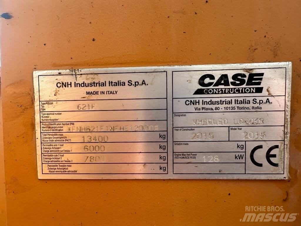 CASE 621 F Gumikerekes homlokrakodók