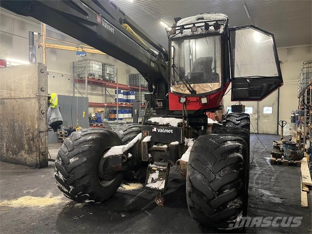 Valmet 911.3 Betakarítók