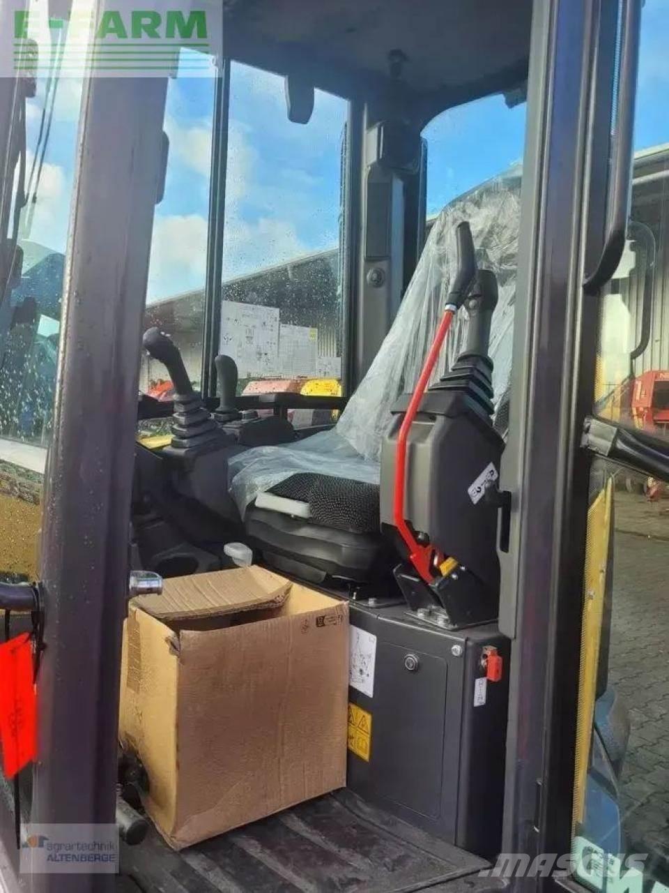 New Holland e55d Mini kotrók < 7t