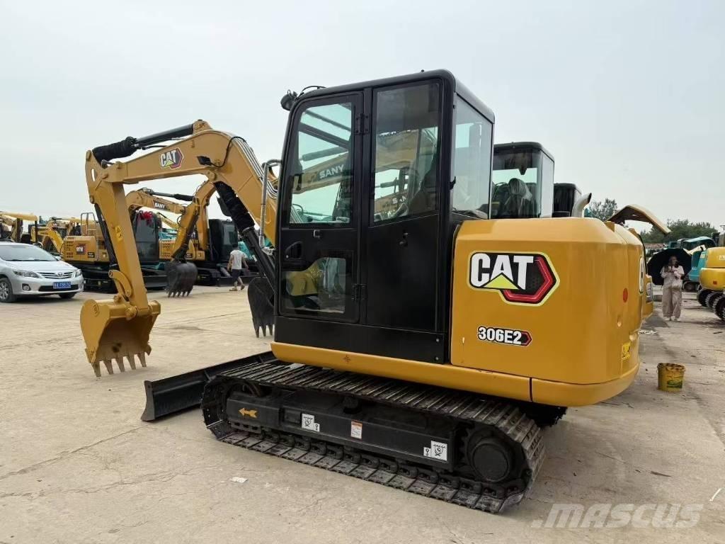 CAT 306 Mini kotrók < 7t