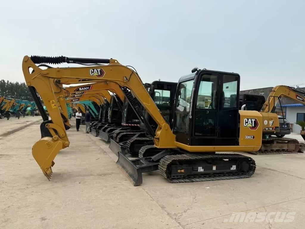 CAT 306 Mini kotrók < 7t