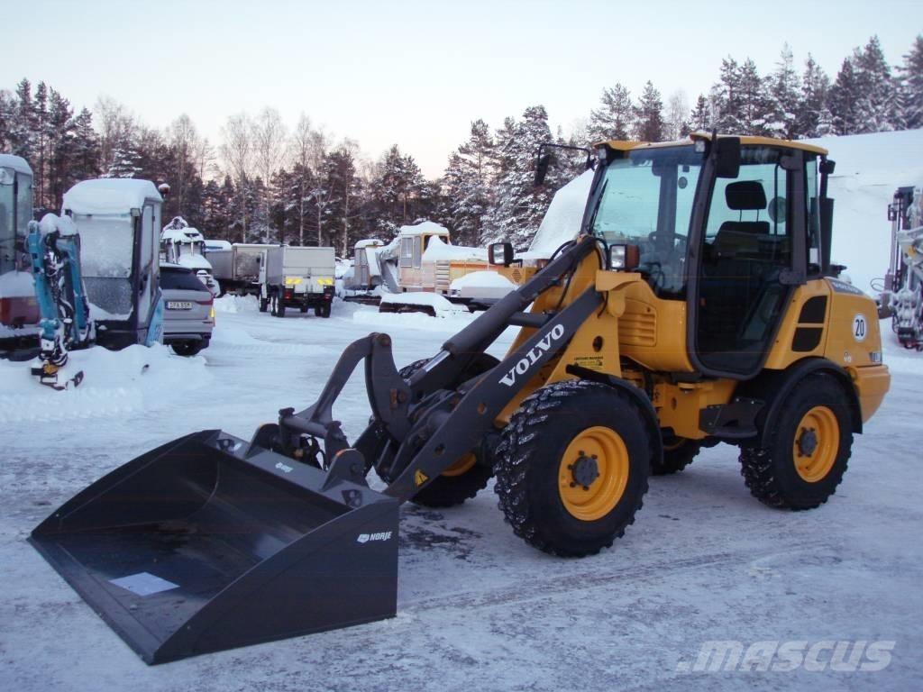 Volvo L 20 F med A/C Gumikerekes homlokrakodók