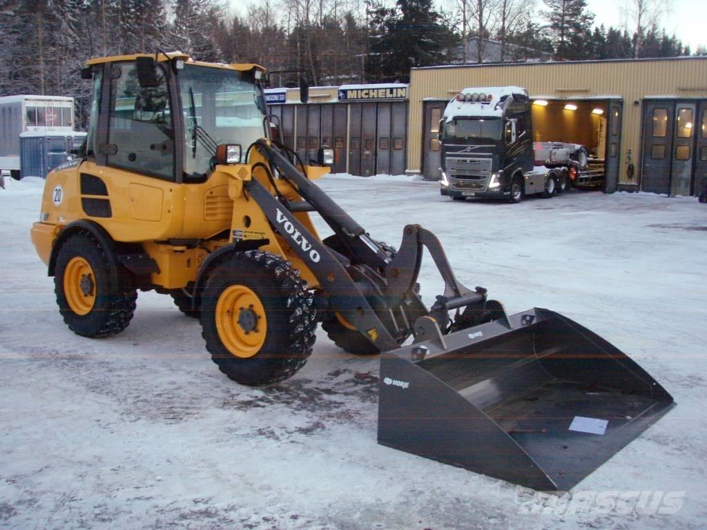 Volvo L 20 F med A/C Gumikerekes homlokrakodók