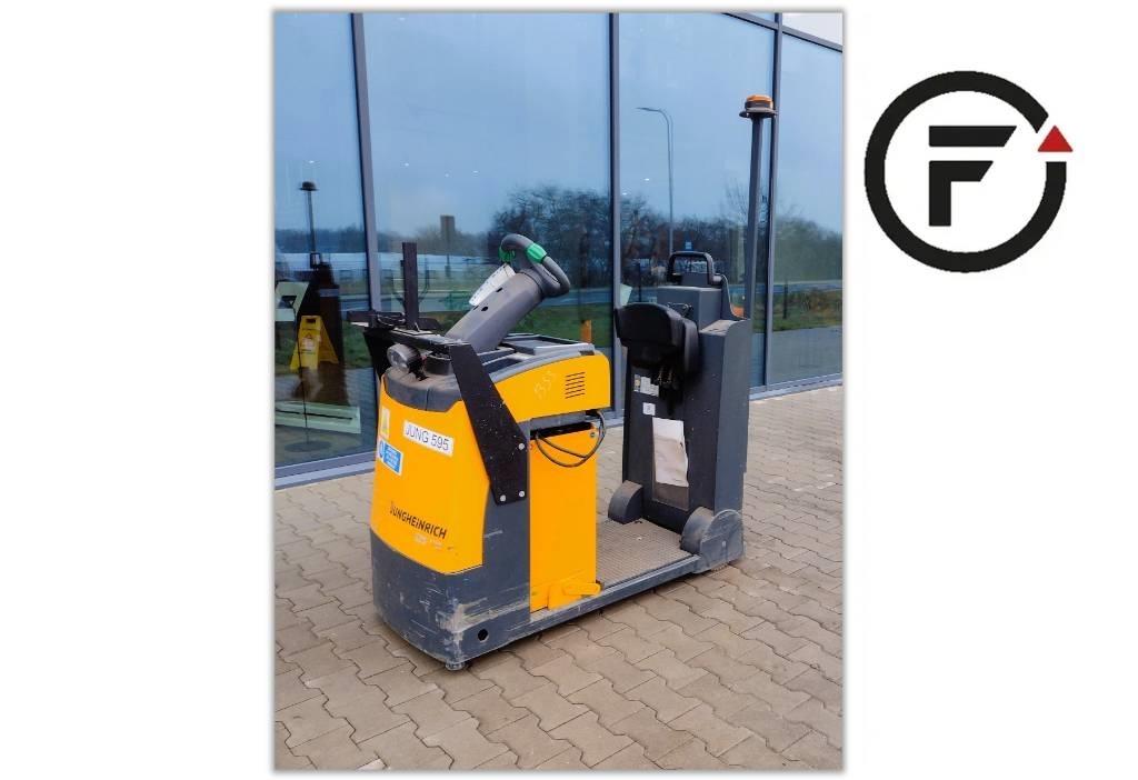 Jungheinrich EZS 130 Vontatótargonca