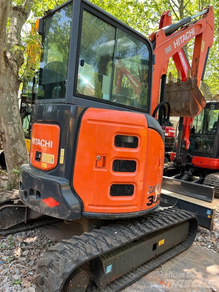 Hitachi ZX 35 U-5 Mini kotrók < 7t
