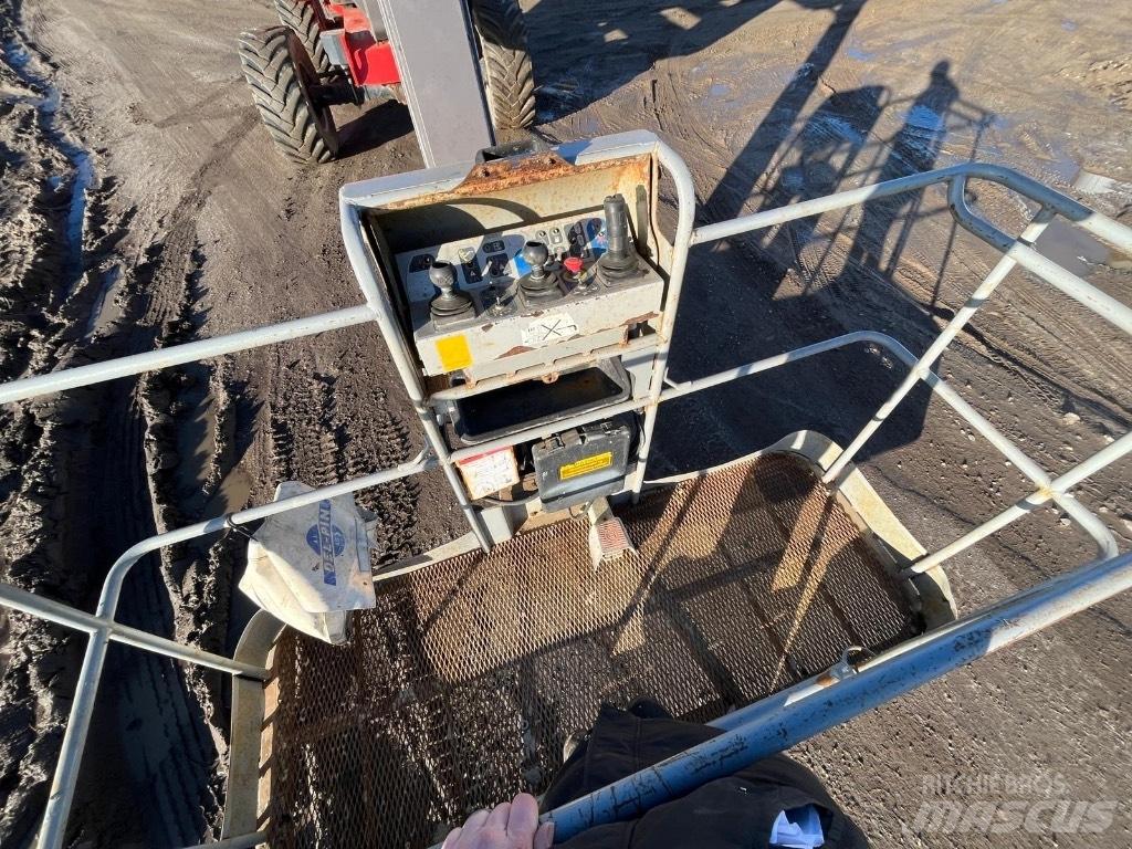 Manitou 200 ATJ Karos emelők