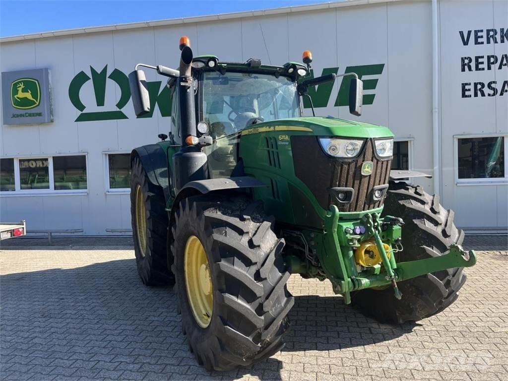 John Deere 6215R Traktorok