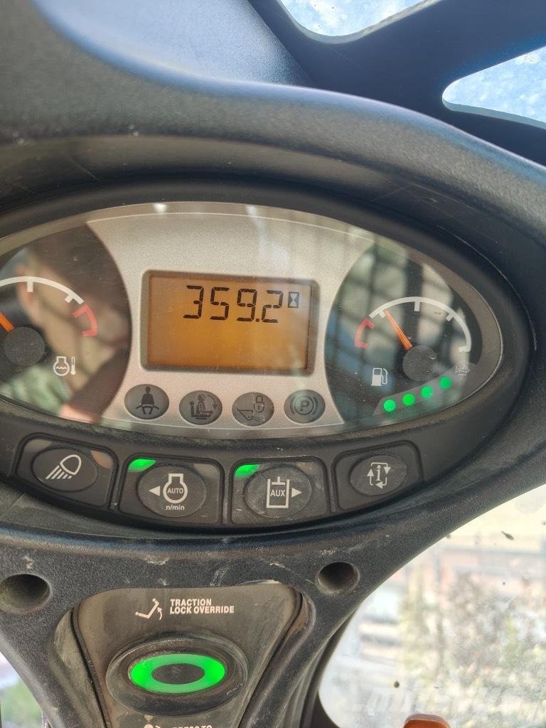 Bobcat T 770 Lánctalpas homlokrakodók