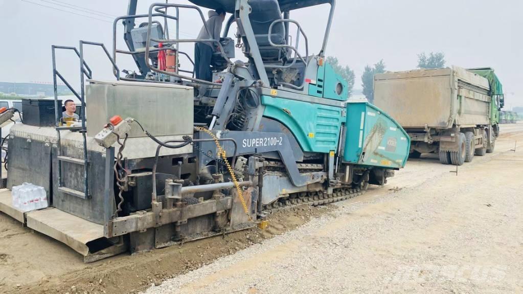 Vögele 2100-3l Aszfalt terítõ gépek