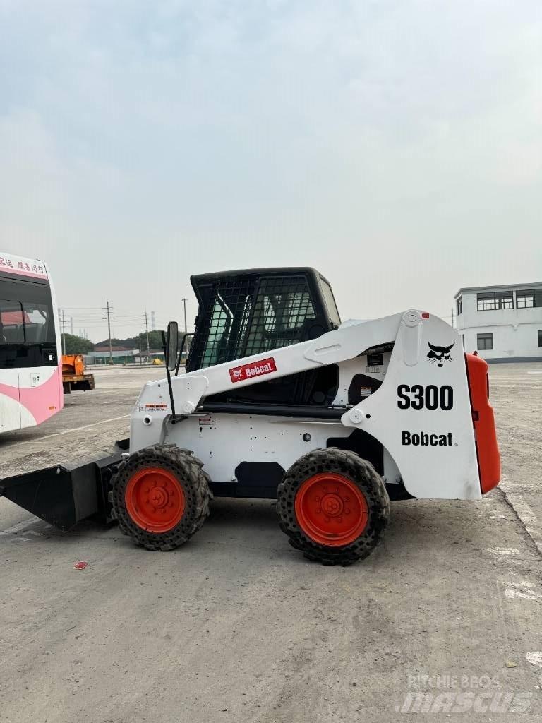 Bobcat S 300 Kompaktrakodók