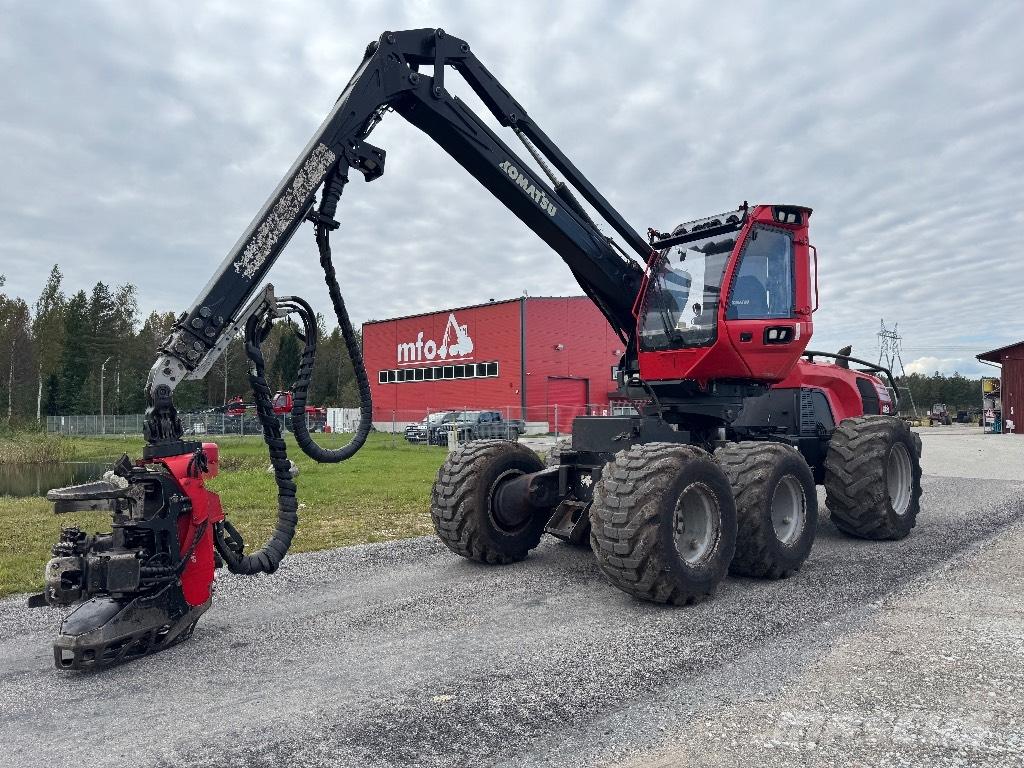 Komatsu 911 Betakarítók