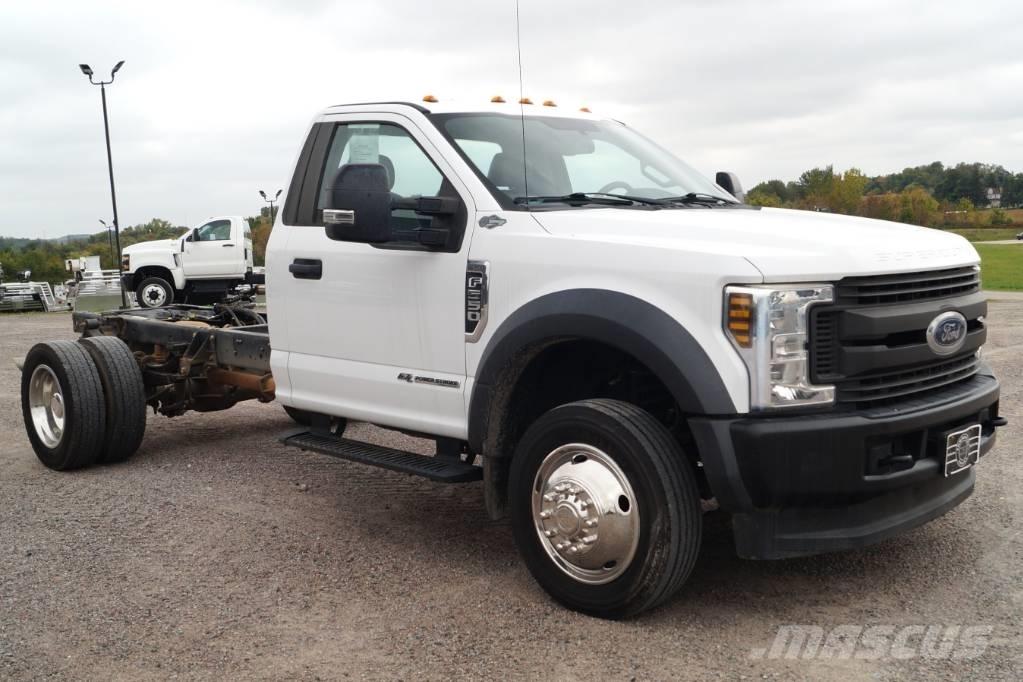 Ford F 550 XL SD Fülkés alváz