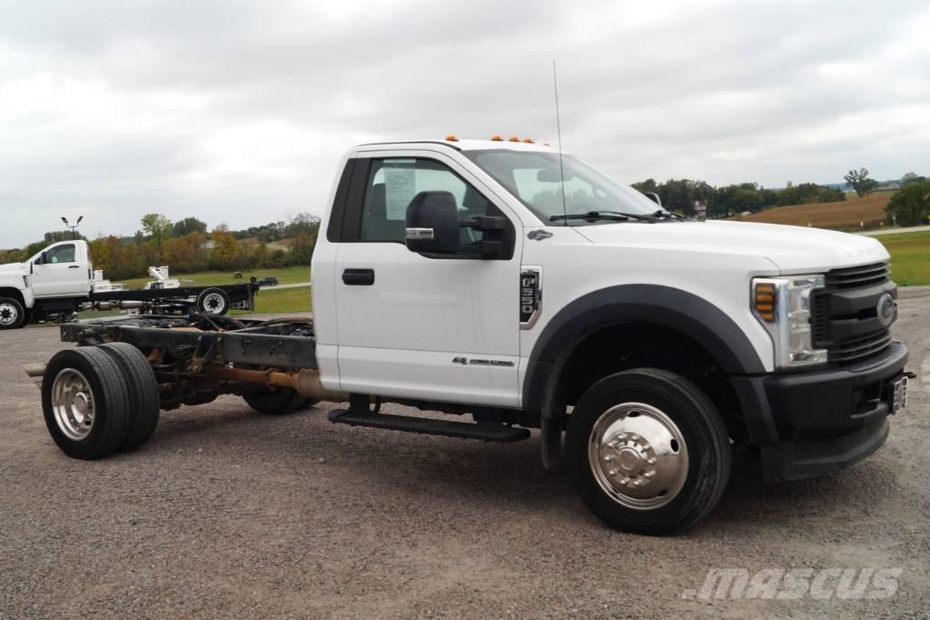 Ford F 550 XL SD Fülkés alváz