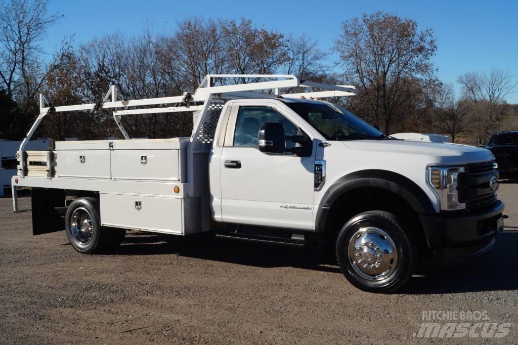 Ford F 550 XL SD Platós / Ponyvás teherautók
