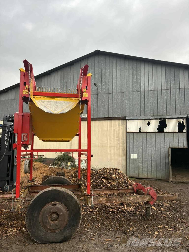 Balfor 750 Fa hántoló, vágó, aprító