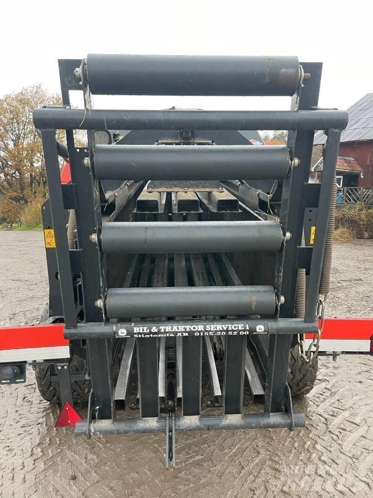 Kuhn LSB 890 Szögletes bálázók
