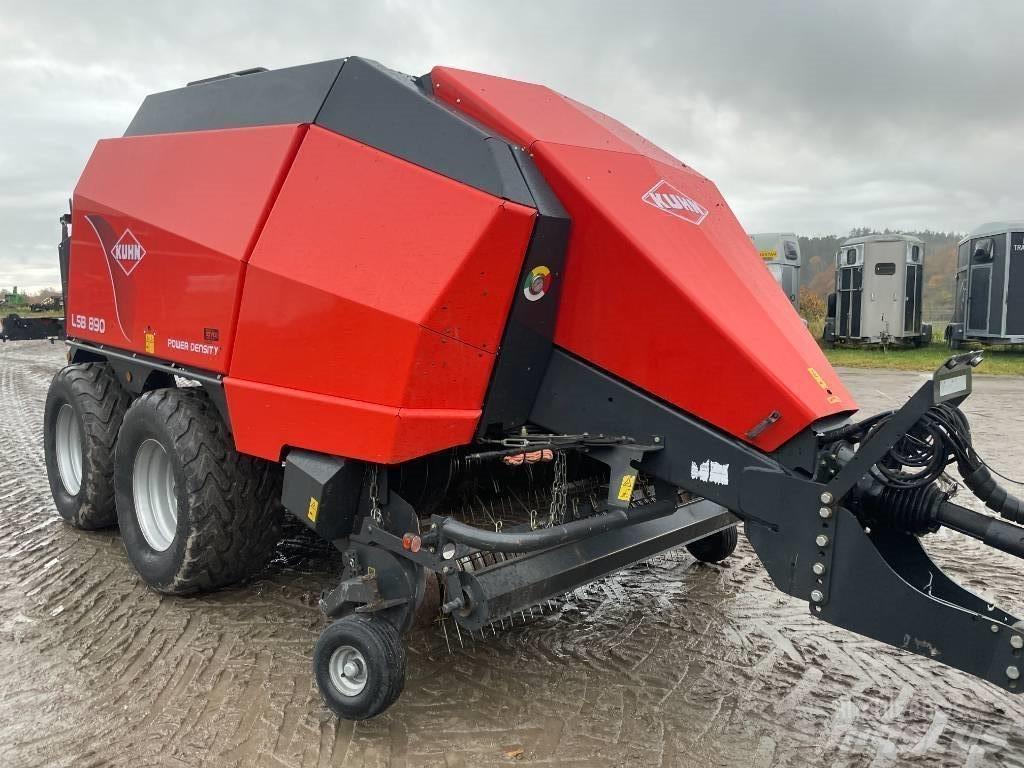 Kuhn LSB 890 Szögletes bálázók