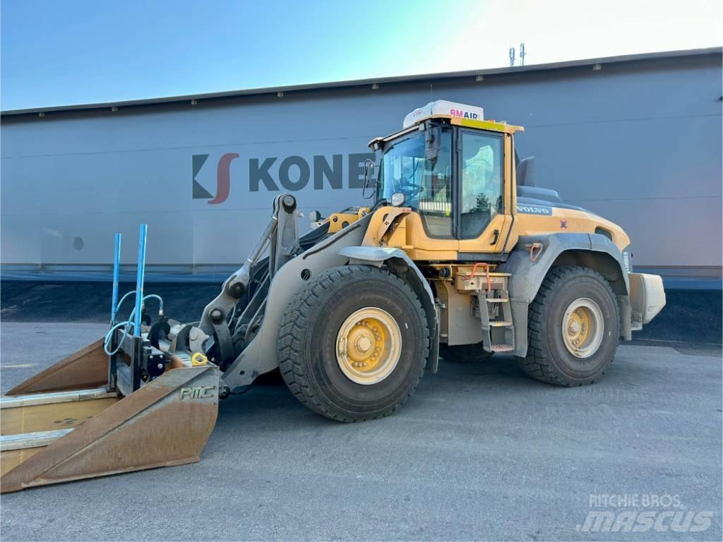 Volvo L110H VAAKALLA Gumikerekes homlokrakodók