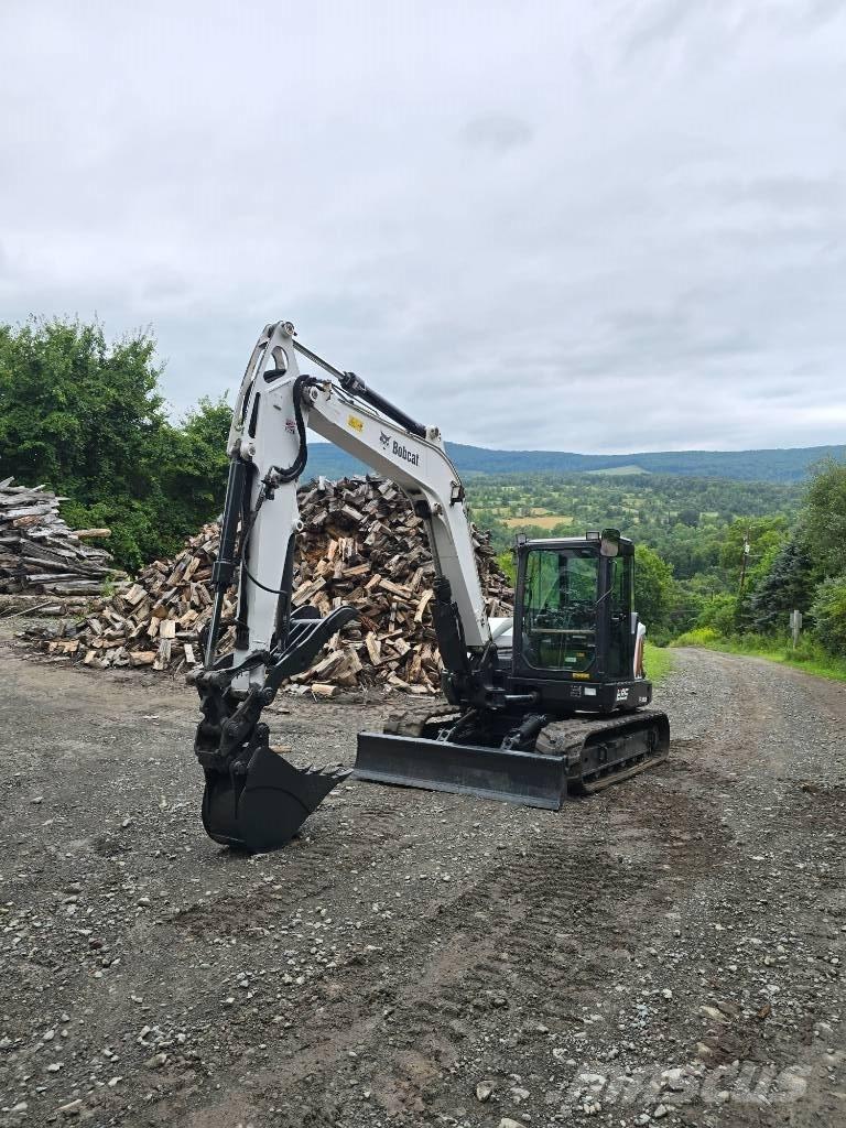 Bobcat E85 Lánctalpas kotrók