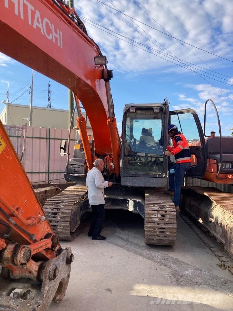 Hitachi ZX 240 Lánctalpas kotrók