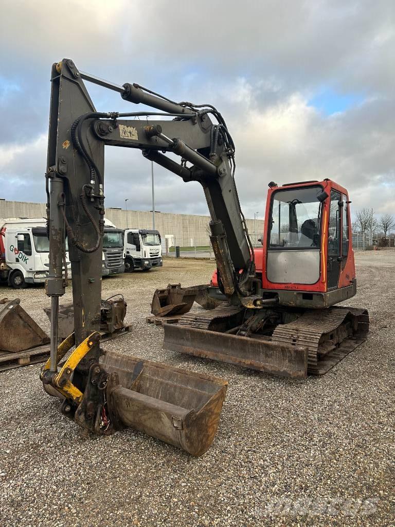 Komatsu PC 75 Közepes (midi) kotrók 7 t - 12 t