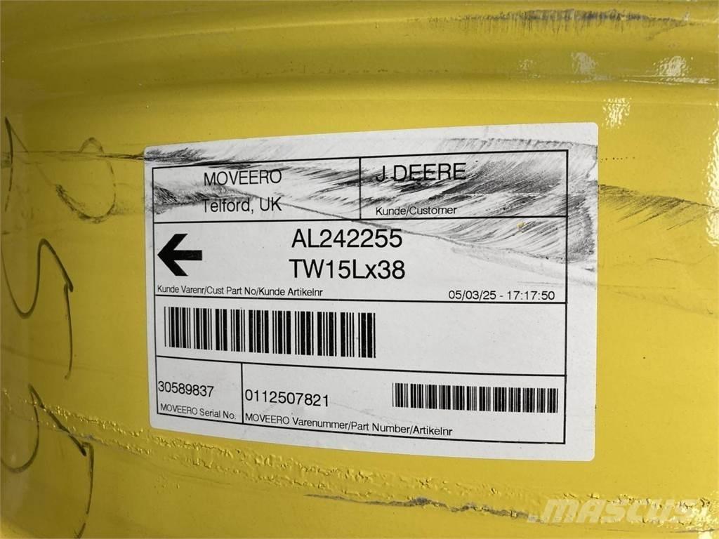 John Deere 15x38 Gumiabroncsok, kerekek és felnik