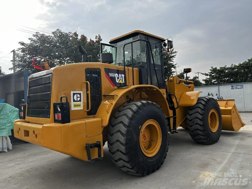 CAT 966H Gumikerekes homlokrakodók