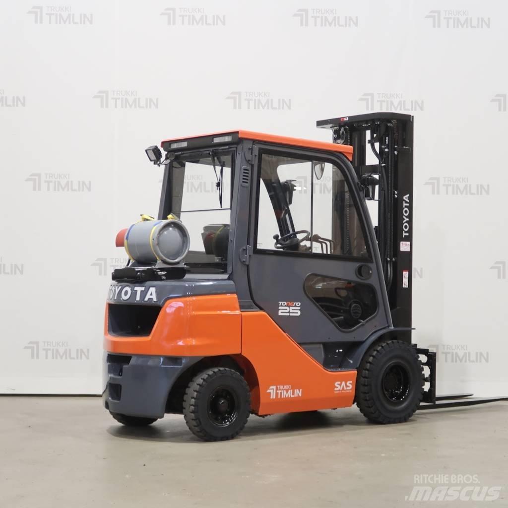 Toyota 02-8FGF25 Gázüzemű targoncák